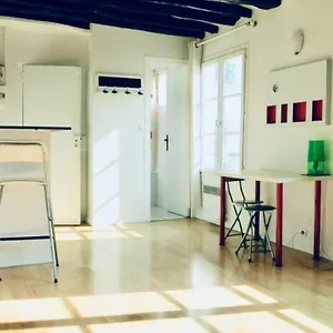 Cosy 25 Sqm In Heart Of Appartamento